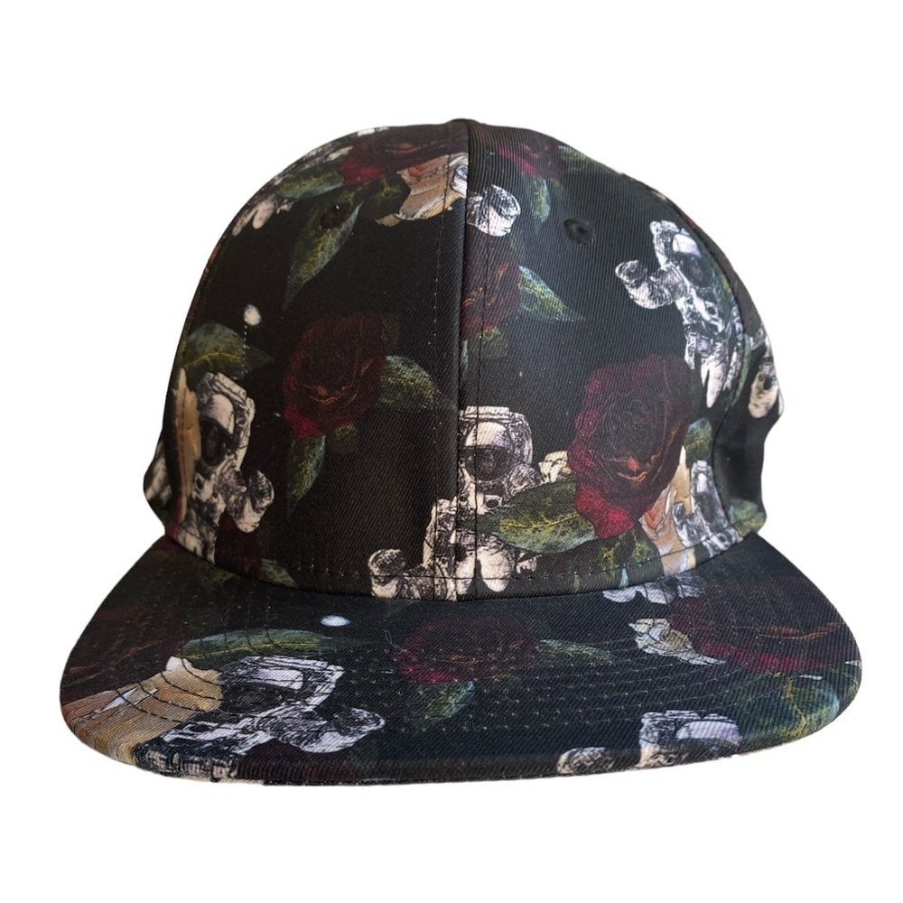 RETRO BASEBALL HAT.